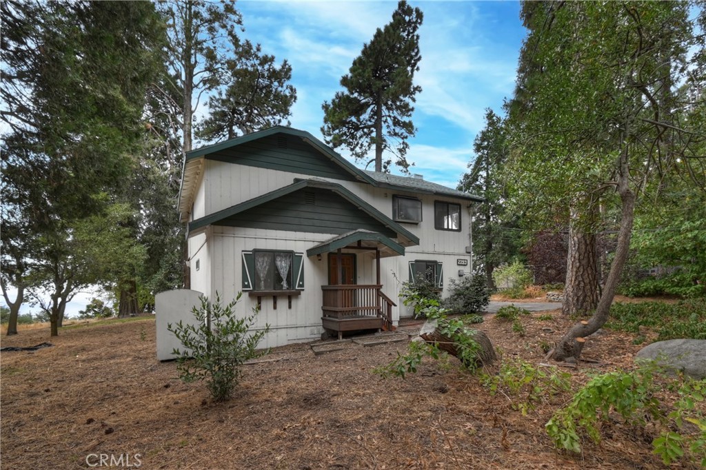 23919 Inspiration Crestline, CA 92325 - Photo 39 of 43 a front view of a house with garden