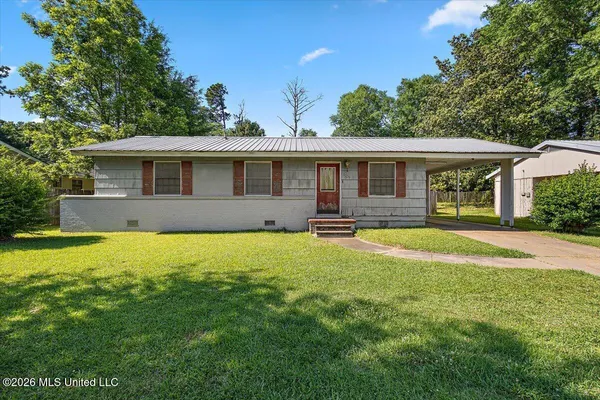 $68,000 | 1015 Linden Drive, Kosciusko, MS 39090