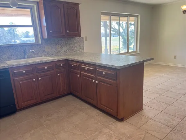 $335,000 | 1624 County Road 1560, Alba, TX 75410