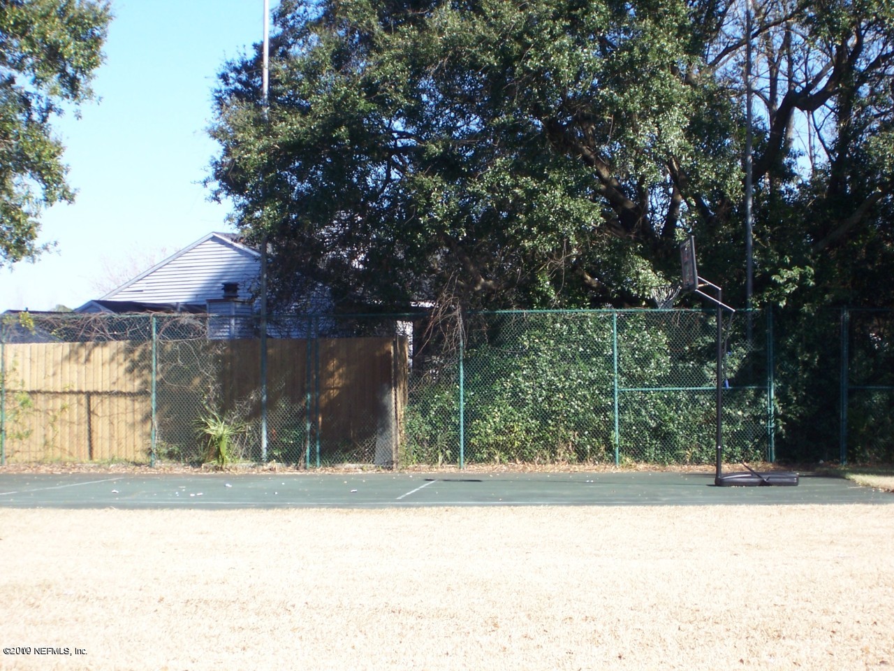 355 Monument Road, Unit 16D2 Jacksonville, FL 32225 - Photo 17 of 18 BASKETBALL COURT