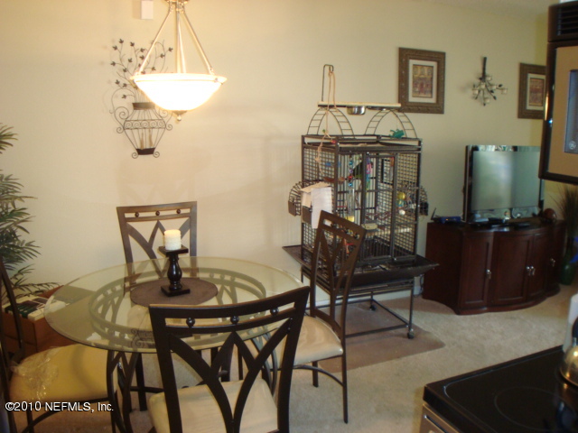 355 Monument Road, Unit 16D2 Jacksonville, FL 32225 - Photo 9 of 18 DINING AREA