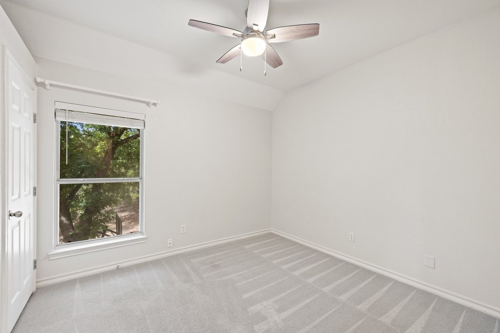 17133 Majestic Ridge Road Austin, TX 78738 - Photo 18 of 40