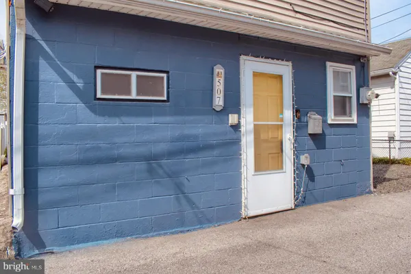 $119,900 | 507 West Olive Street, Mount Carmel, PA 17851