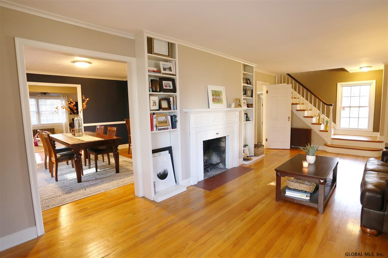 1410 Valencia Road Niskayuna, NY 12309 - Photo 4 of 25 Photo 4