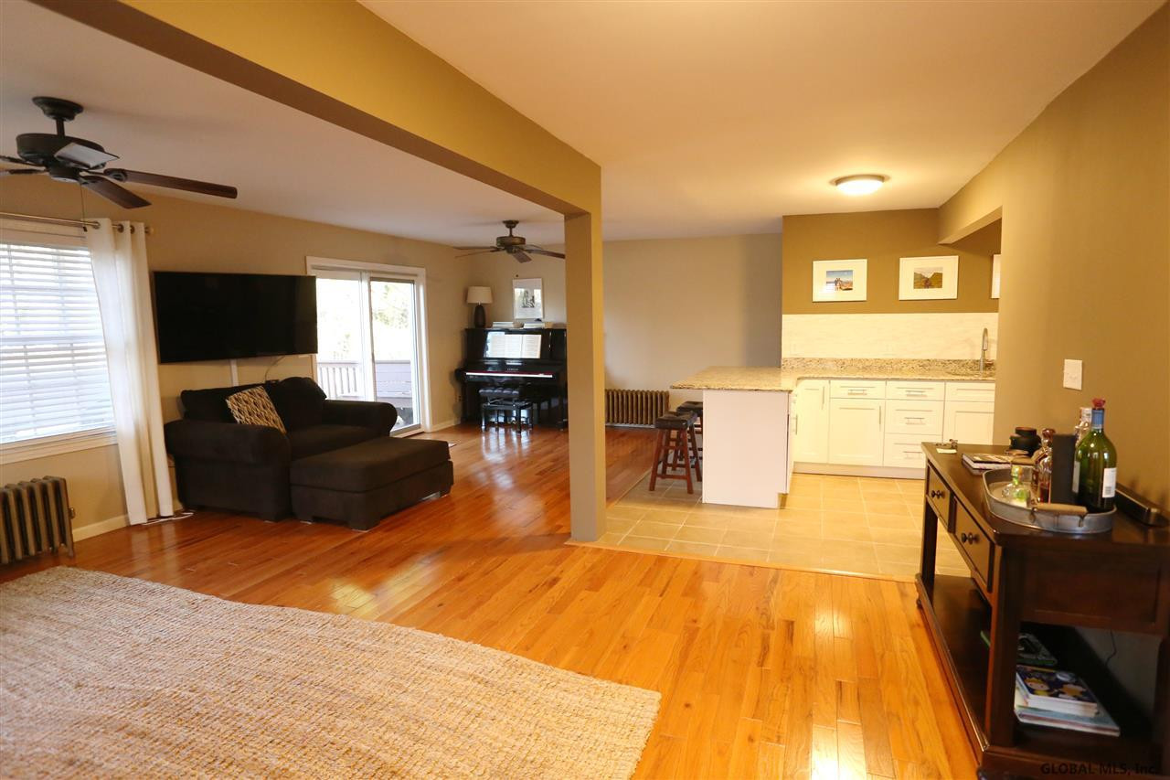 1410 Valencia Road Niskayuna, NY 12309 - Photo 9 of 25 Photo 9