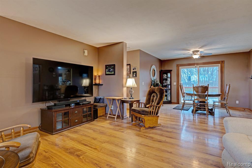 3125 West Castle Road Fostoria, MI 48435 - Photo 4 of 36