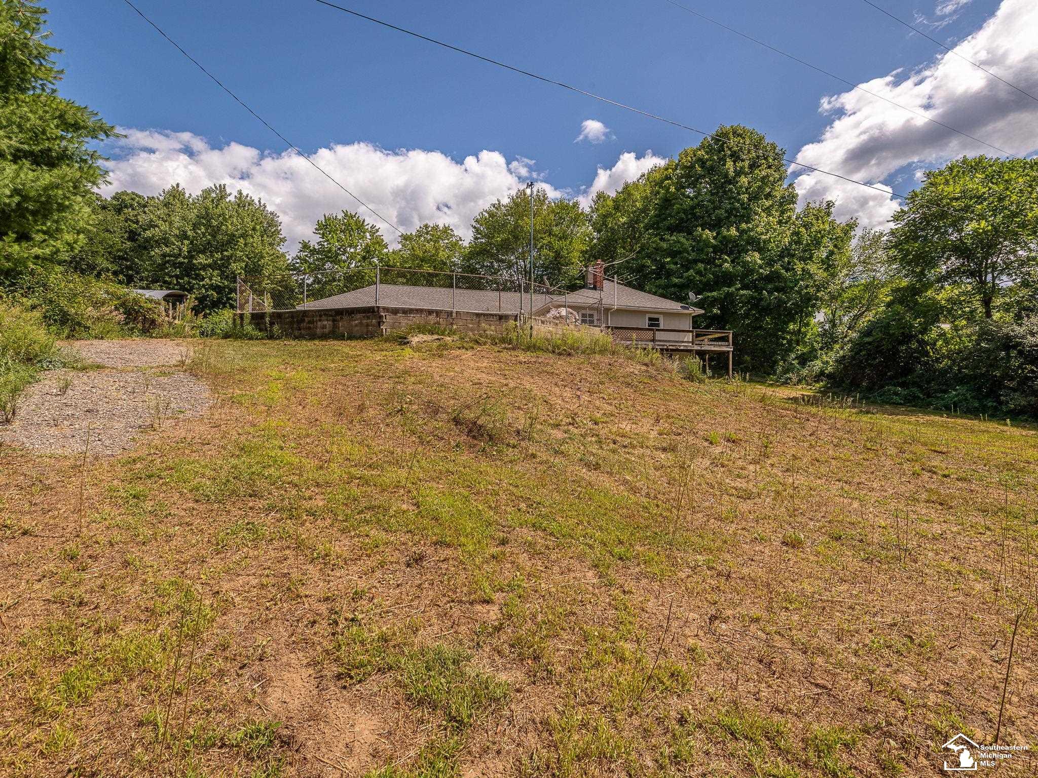 8706 Abbey Road Jackson, MI 49201 - Photo 33 of 37 50186756-f4e5667f-84ba-4cd7-b937-af1bee139bd0.JPG