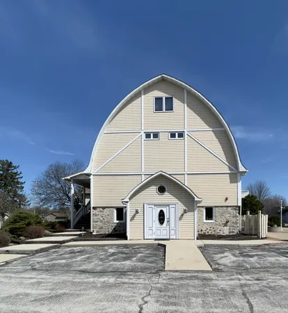 $600,000 | 28679 Driftwood Court, Waterford, WI 53185