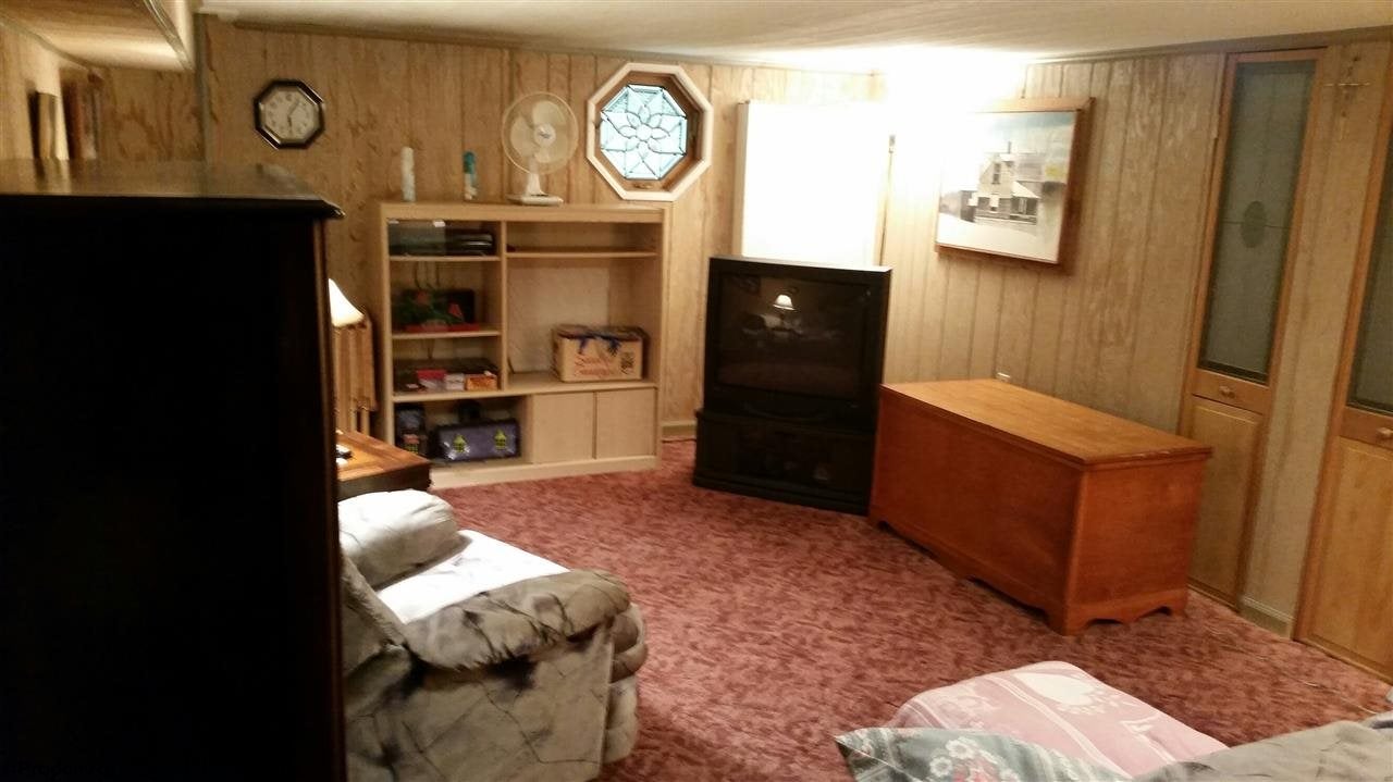 206 Reeves Avenue Fairmont, WV 26554 - Photo 19 of 20 Gallery Image 19