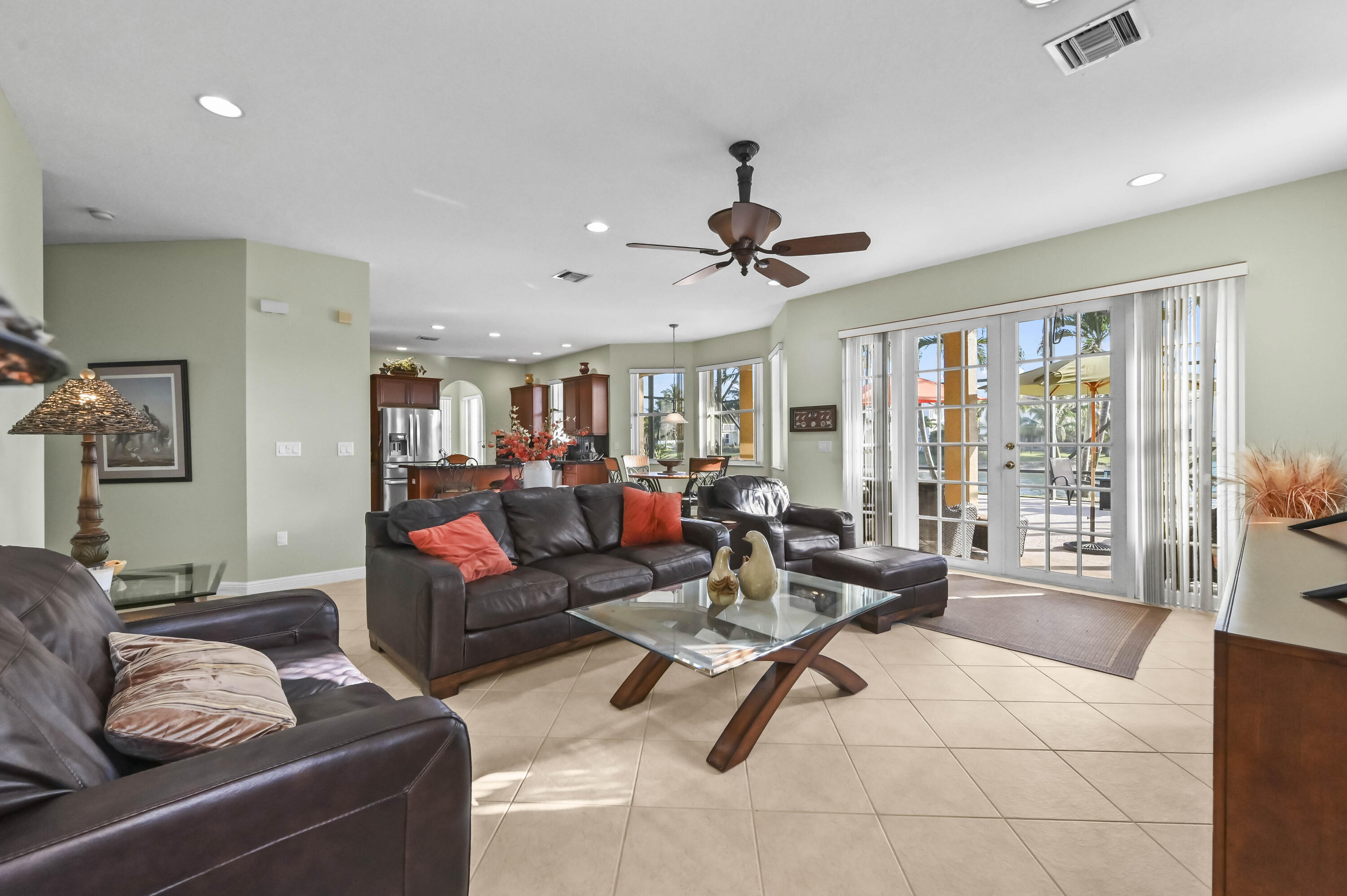 3111 Hamblin Way Wellington, FL 33414 - Photo 30 of 66 21 Family room 04