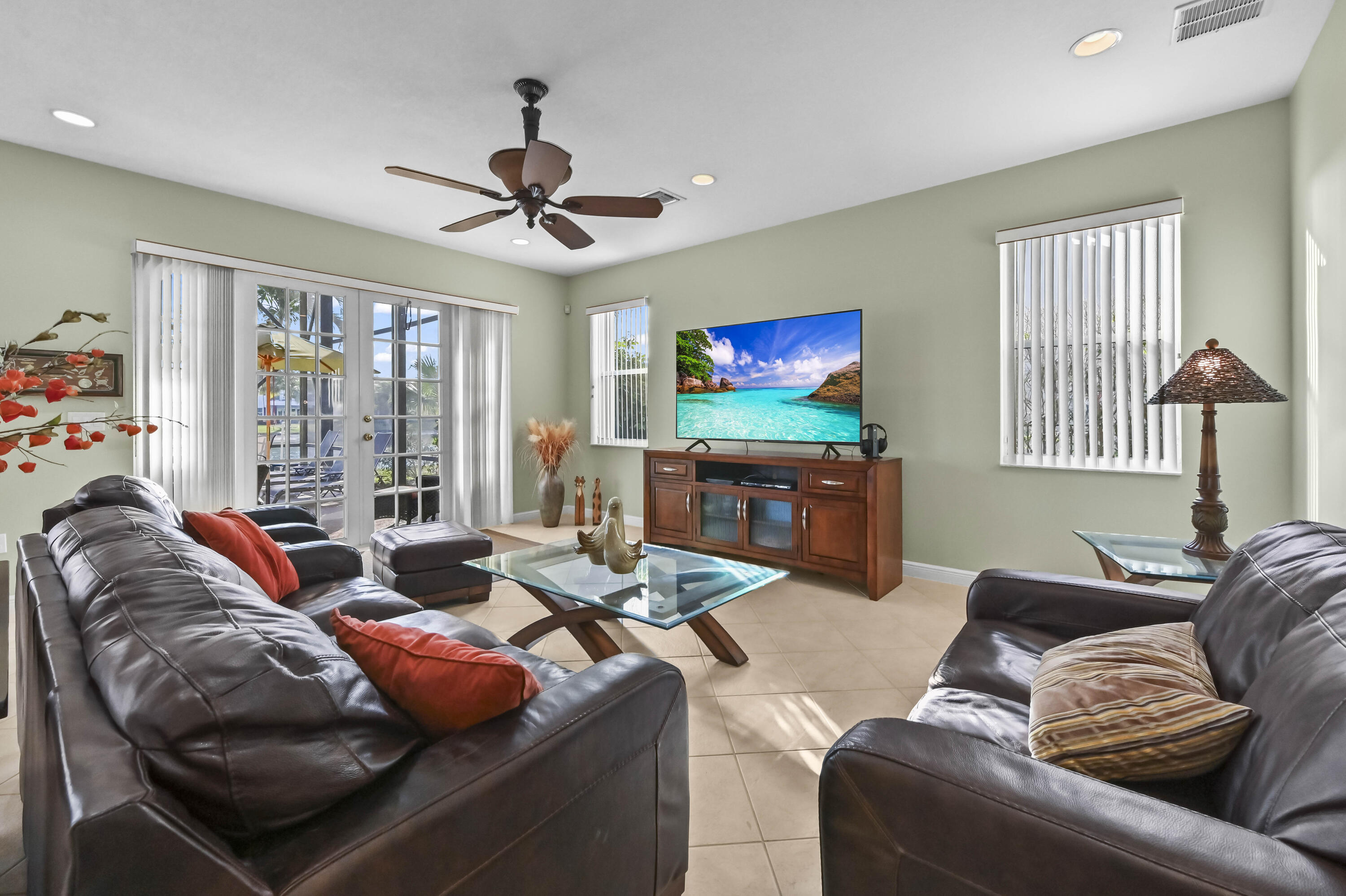 3111 Hamblin Way Wellington, FL 33414 - Photo 31 of 66 22 Family room 05