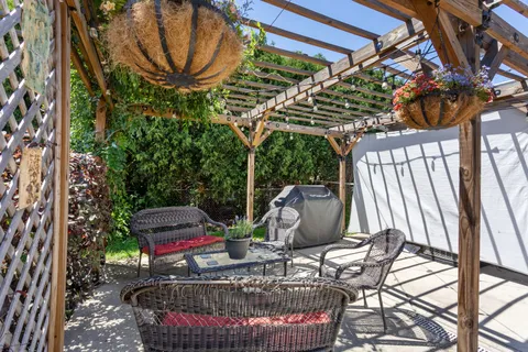 $495,000 | 8219 West Summerdale Avenue, Chicago, IL 60656