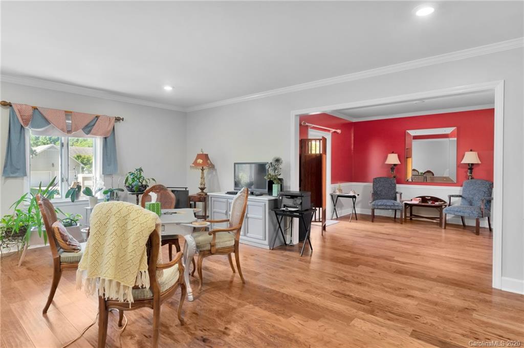 4527 Gaynor Road, Unit 101 Charlotte, NC 28211 - Photo 12 of 31 Gallery Image 12