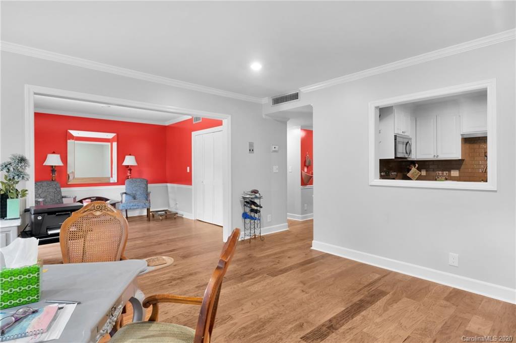 4527 Gaynor Road, Unit 101 Charlotte, NC 28211 - Photo 13 of 31 Gallery Image 13