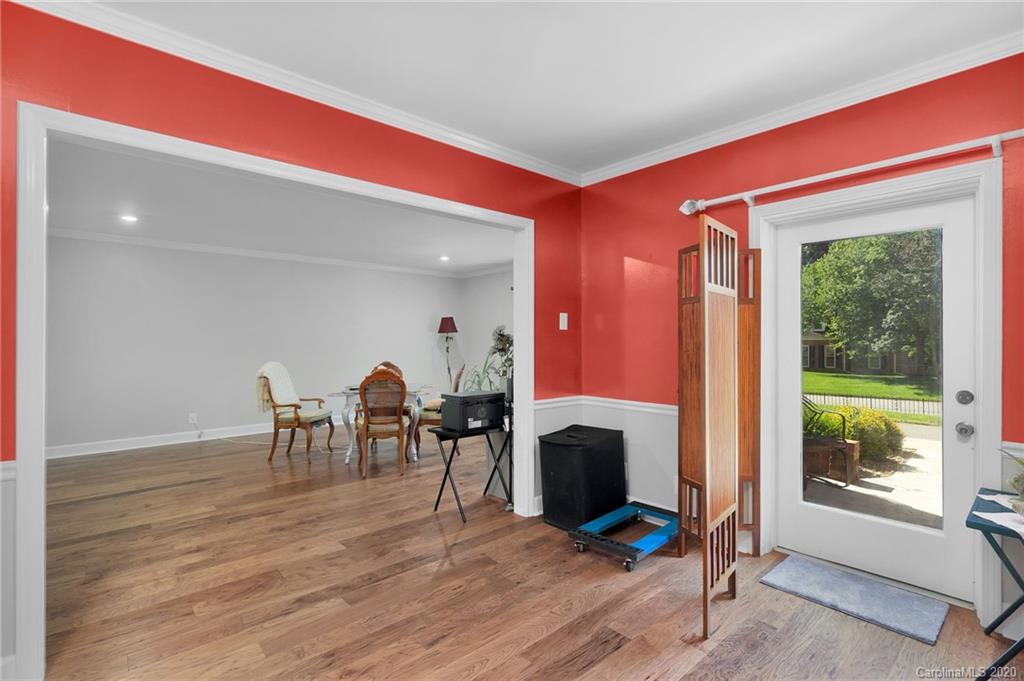 4527 Gaynor Road, Unit 101 Charlotte, NC 28211 - Photo 14 of 31 Gallery Image 14