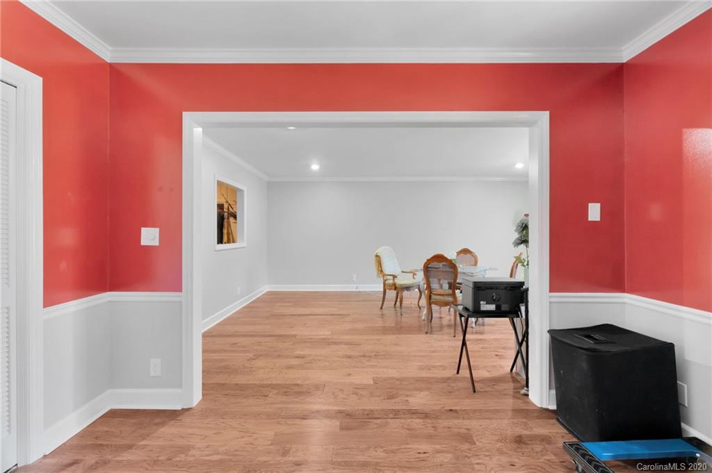 4527 Gaynor Road, Unit 101 Charlotte, NC 28211 - Photo 15 of 31 Gallery Image 15