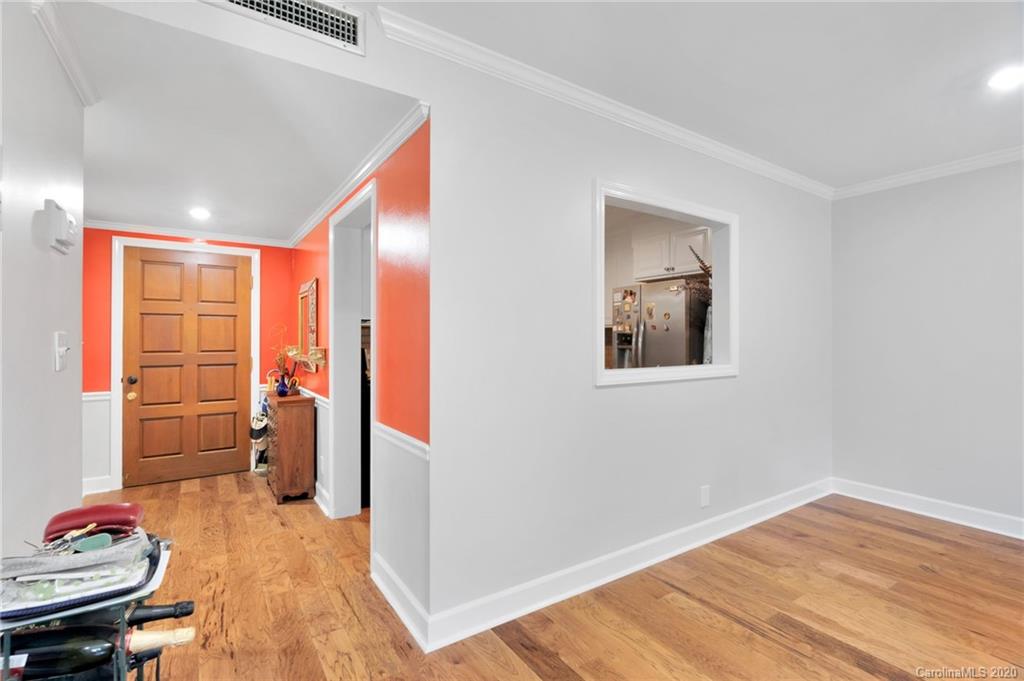 4527 Gaynor Road, Unit 101 Charlotte, NC 28211 - Photo 17 of 31 Gallery Image 17