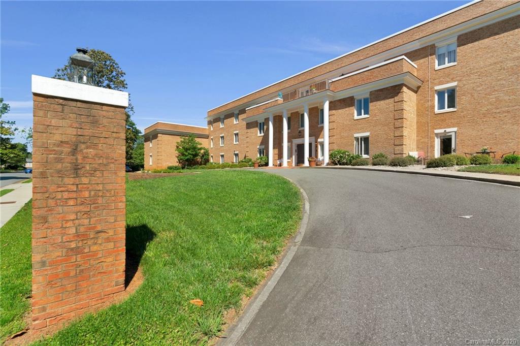 4527 Gaynor Road, Unit 101 Charlotte, NC 28211 - Photo 27 of 31 Gallery Image 27