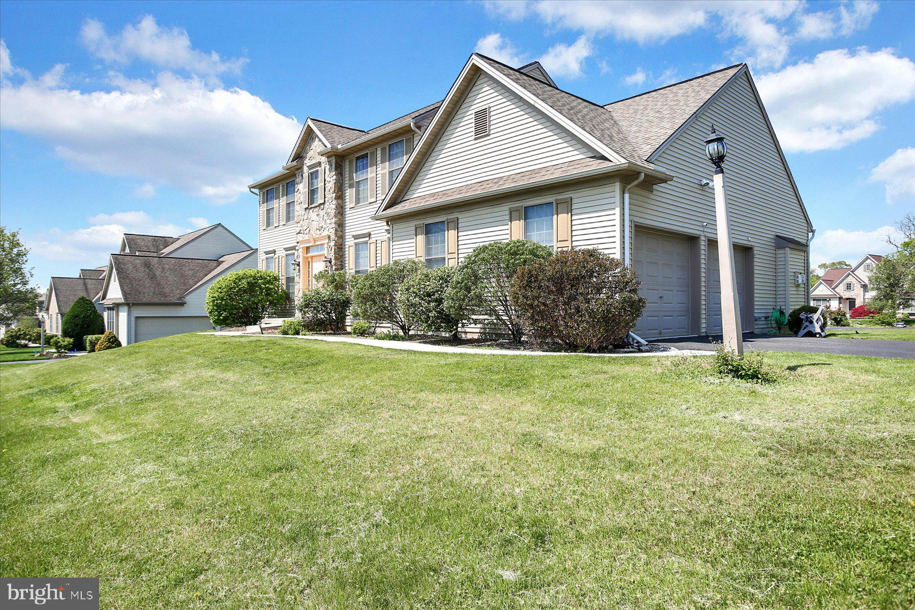 1245 Windsor Road Mechanicsburg, PA 17050 - Photo 3 of 50