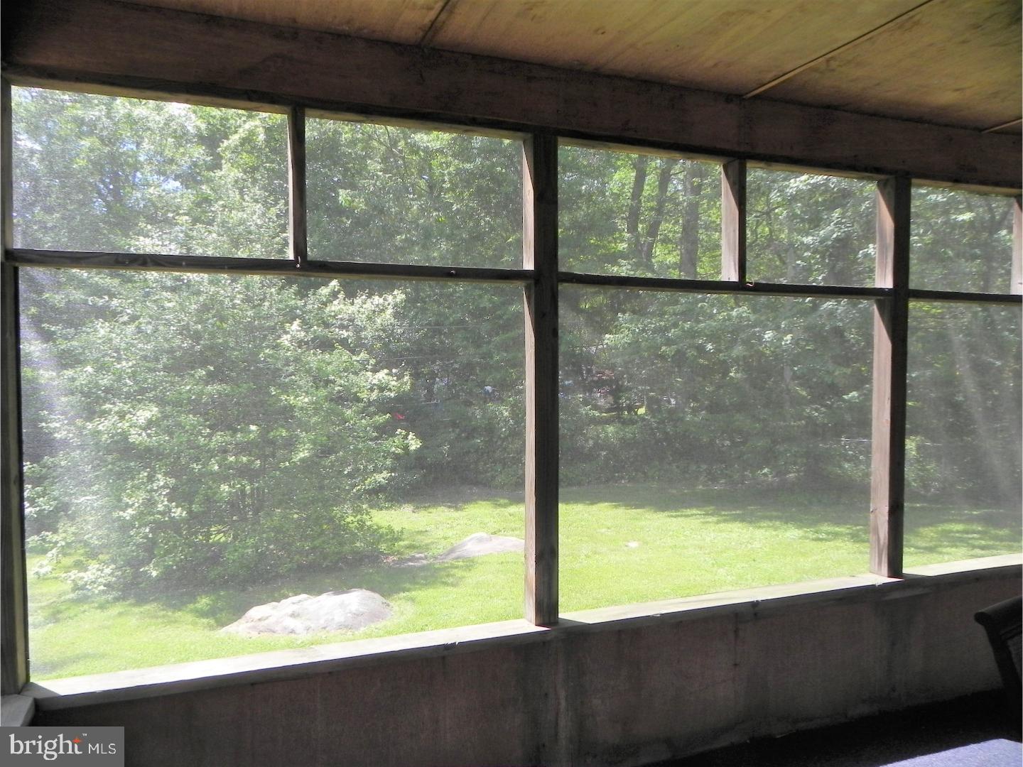 10 Ridgeland Road Wilmington, DE 19803 - Photo 17 of 17 Enclosed Porch