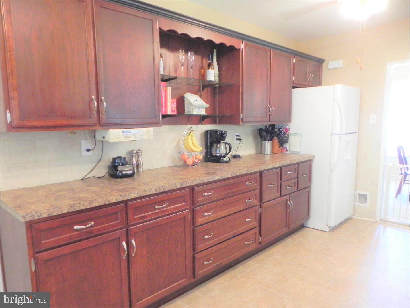 10 Ridgeland Road Wilmington, DE 19803 - Photo 7 of 17 Kitchen