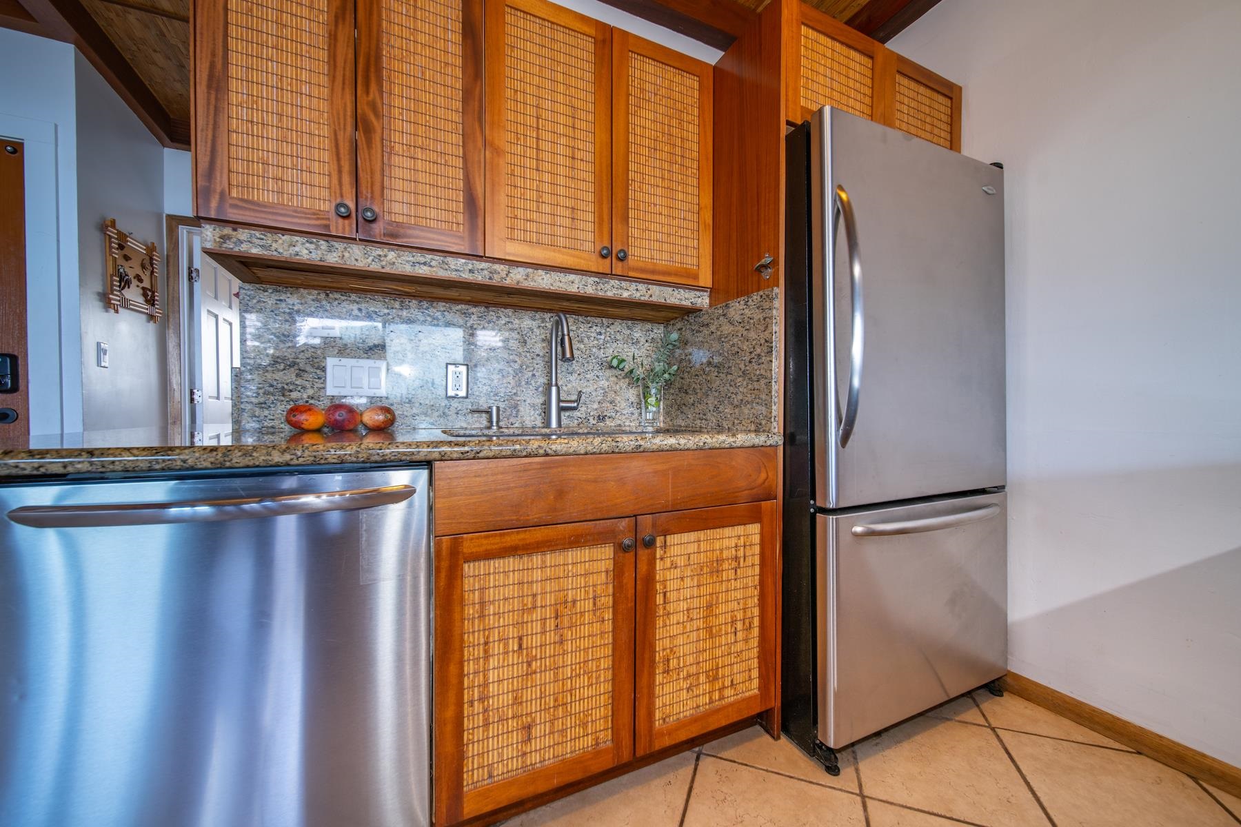 3975 Lower Honoapiilani Road, Unit 212 Lahaina, HI 96761 - Photo 5 of 29 Gallery Image 5