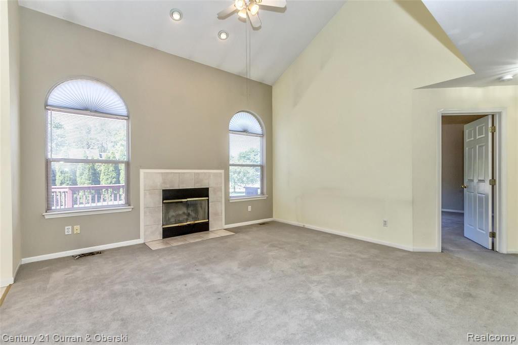 9721 Stark Road Livonia, MI 48150 - Photo 7 of 44