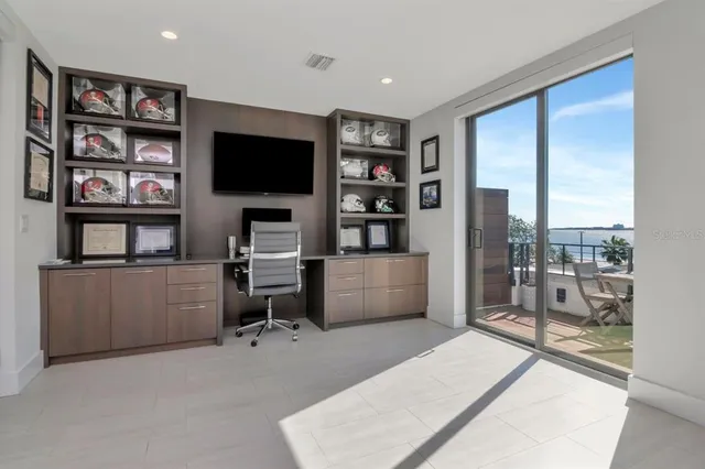 $2,049,900 | 2810 West Barcelona Street, Tampa, FL 33629