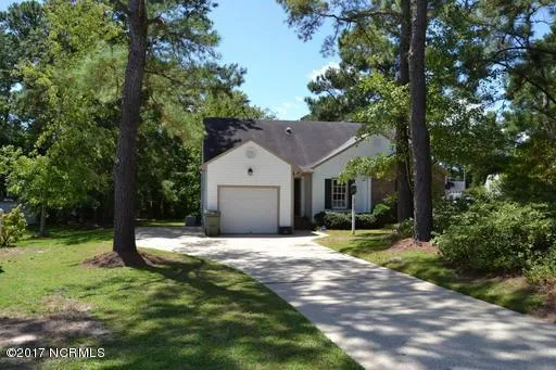 $2,055 | 2903 Mandy Lane, Morehead City, NC 28557