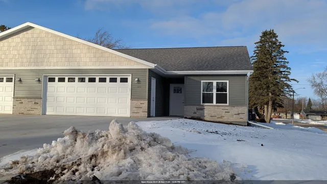 $268,500 | 122 Evergreen Lane, Chilton, WI 53014
