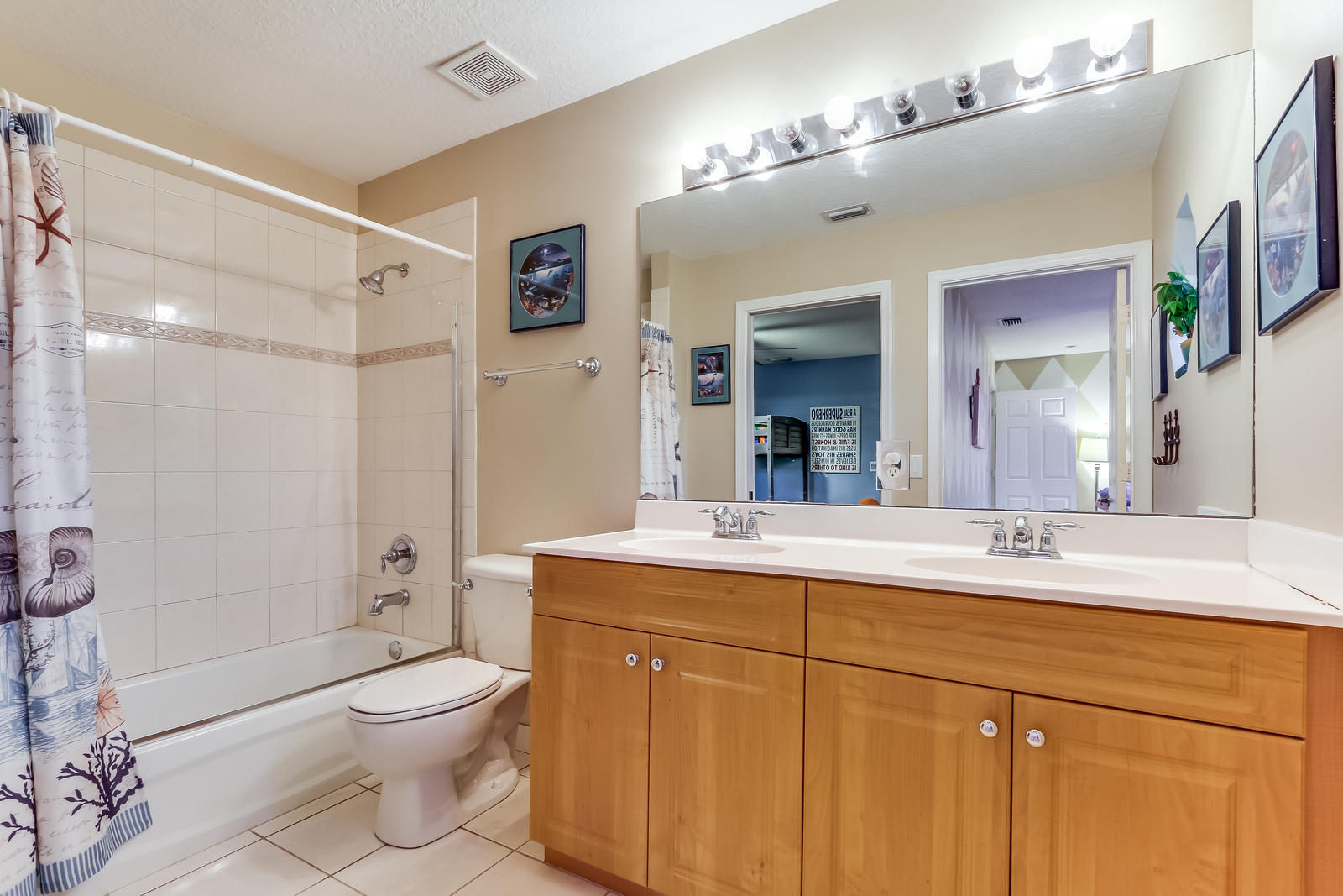 7955 Grapeview Boulevard Loxahatchee, FL 33470 - Photo 24 of 40 Secondary Bath