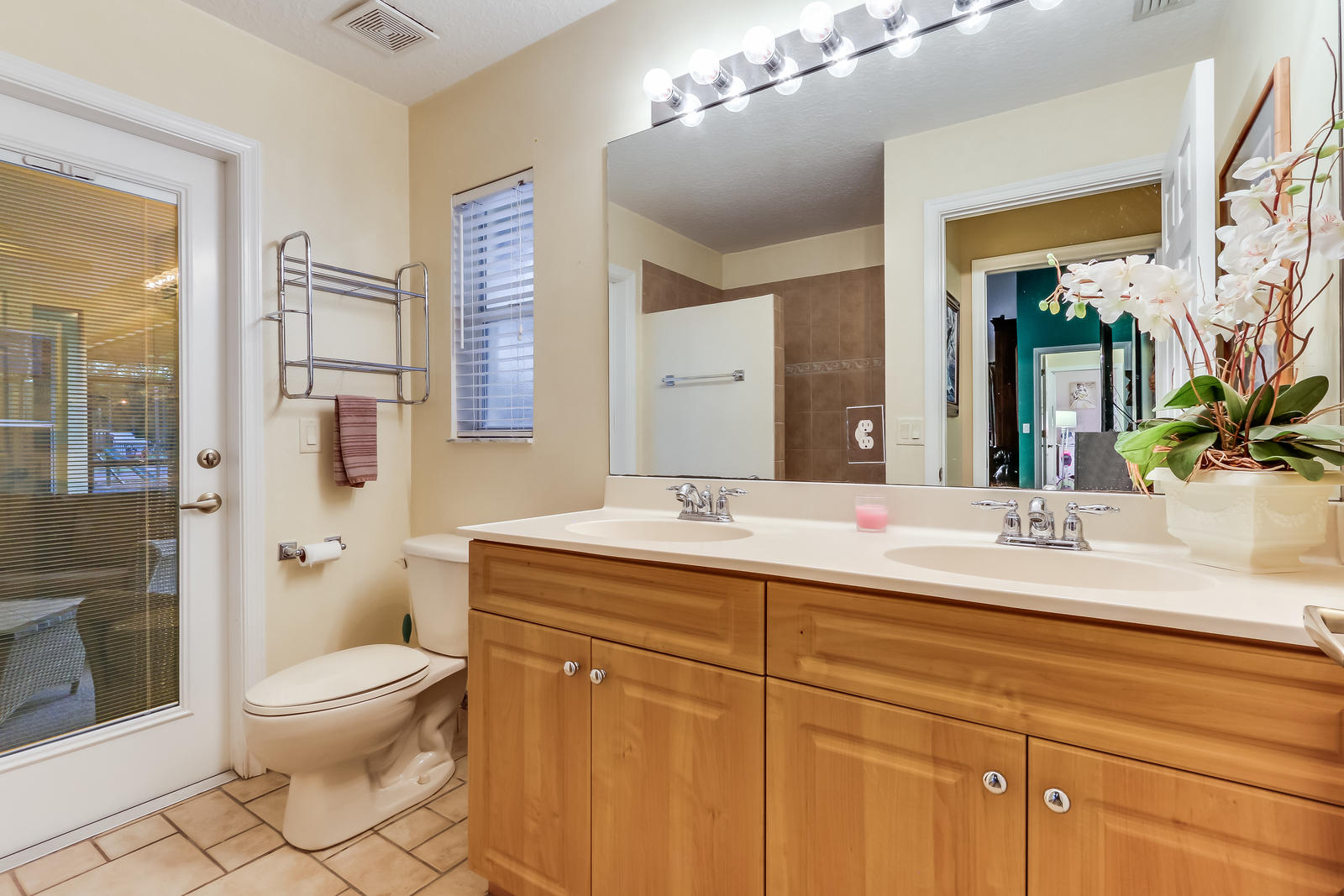 7955 Grapeview Boulevard Loxahatchee, FL 33470 - Photo 26 of 40 Cabana Bath