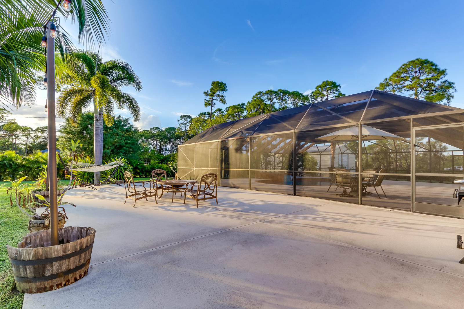 7955 Grapeview Boulevard Loxahatchee, FL 33470 - Photo 28 of 40 Patio