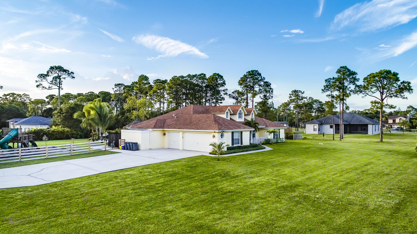 7955 Grapeview Boulevard Loxahatchee, FL 33470 - Photo 5 of 40 South Side