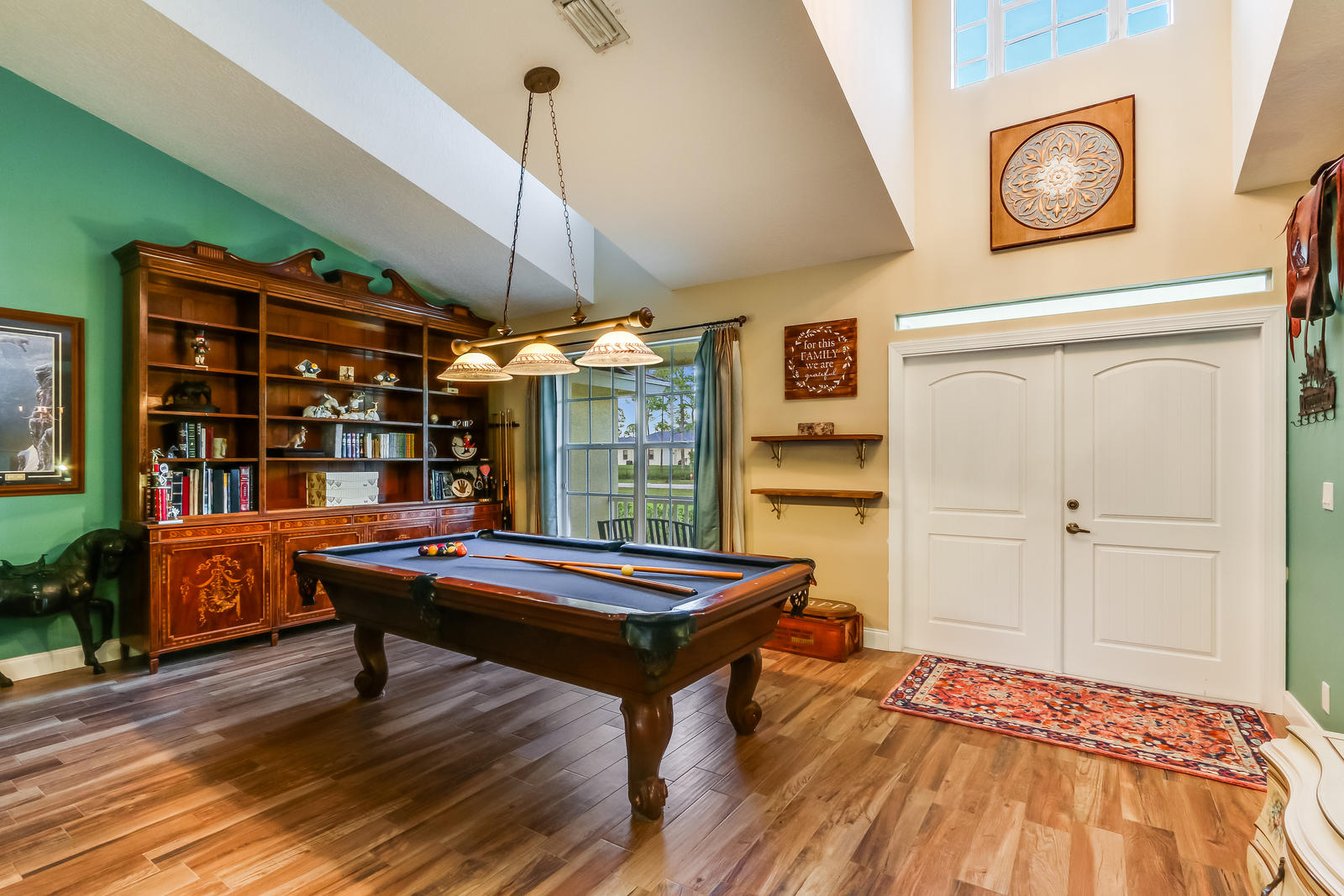7955 Grapeview Boulevard Loxahatchee, FL 33470 - Photo 7 of 40 Living Room