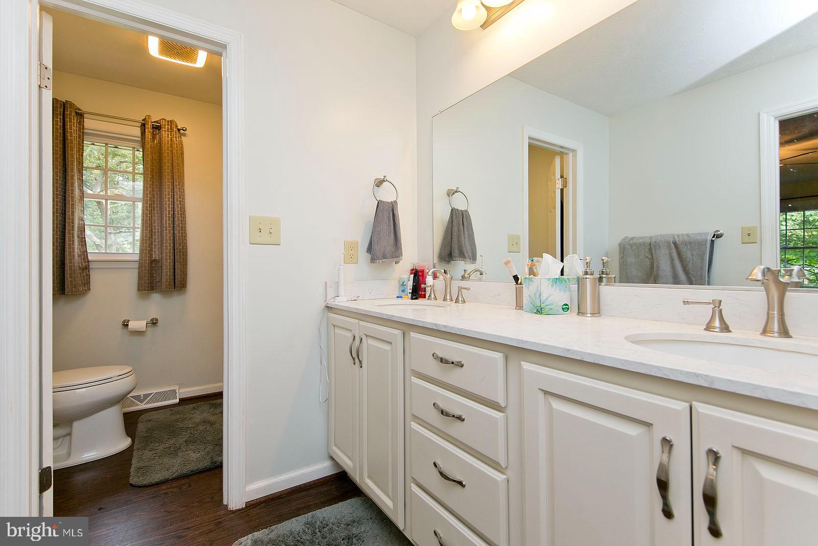 2521 Jones Road Winchester, VA 22602 - Photo 36 of 56 Master en suite