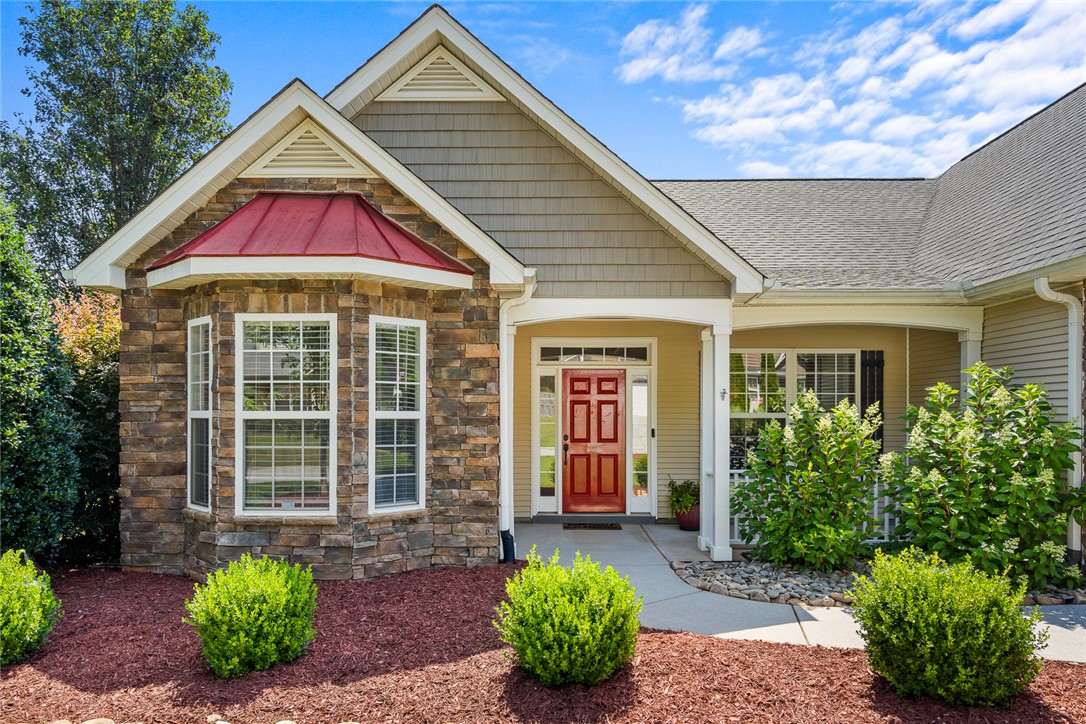 108 Gallant Lane Anderson, SC 29621 - Photo 2 of 43