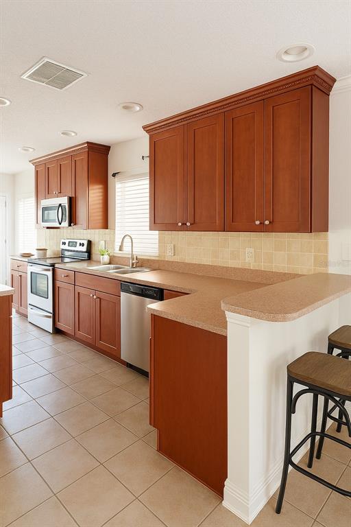 2117 West Spruce Street Tampa, FL 33607 - Photo 3 of 16