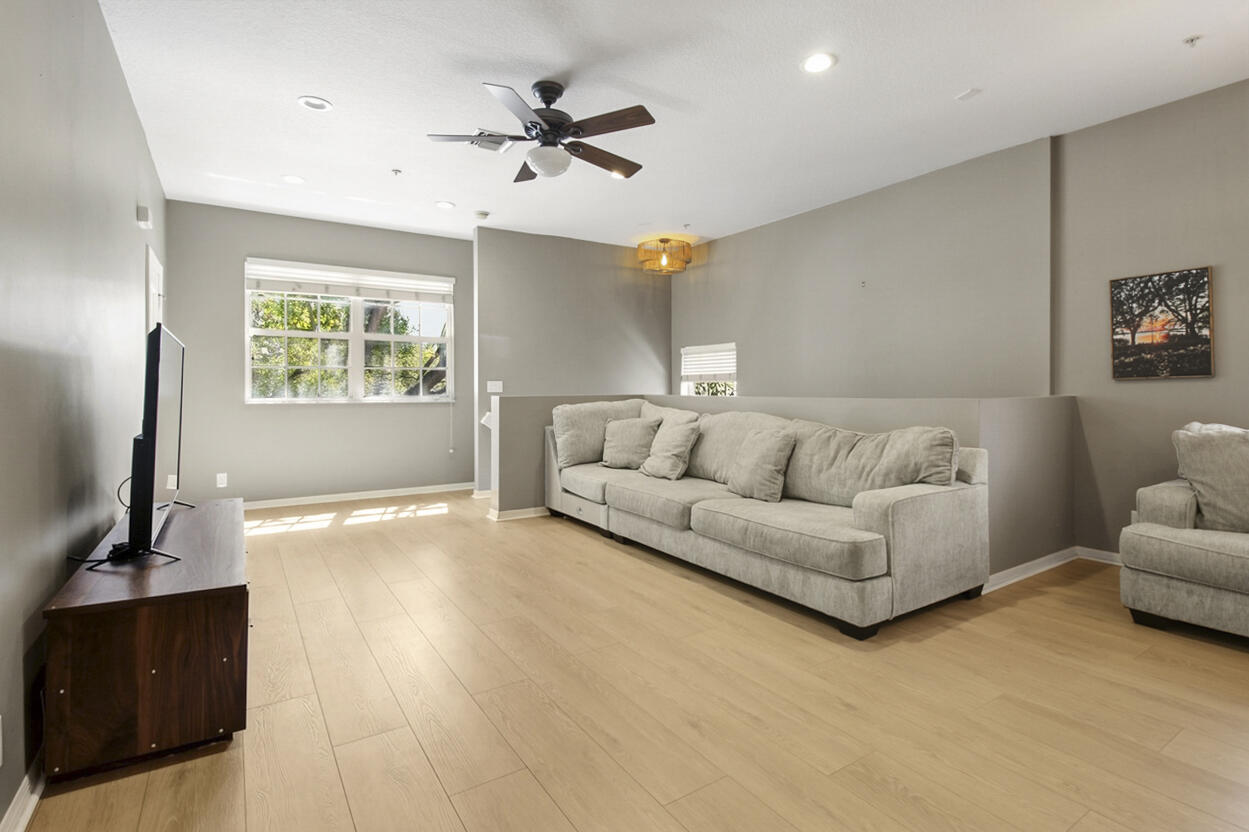 110 Lighthouse Circle, Unit H Tequesta, FL 33469 - Photo 19 of 40 IMG_0858