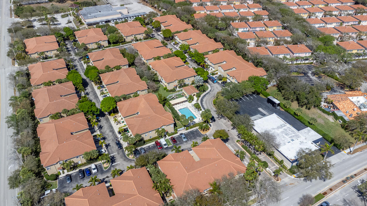 110 Lighthouse Circle, Unit H Tequesta, FL 33469 - Photo 3 of 40 DJI_0814-HDR