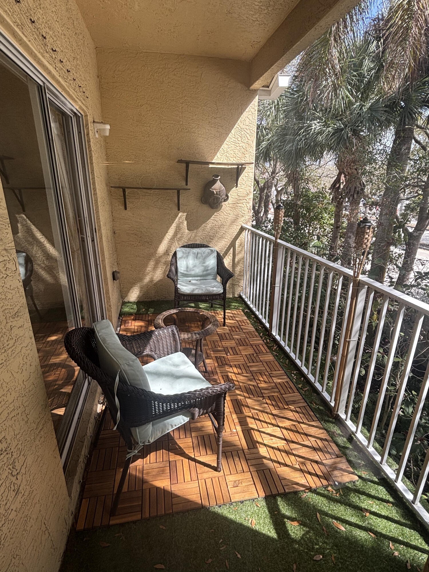 110 Lighthouse Circle, Unit H Tequesta, FL 33469 - Photo 3 of 5 IMG_9930