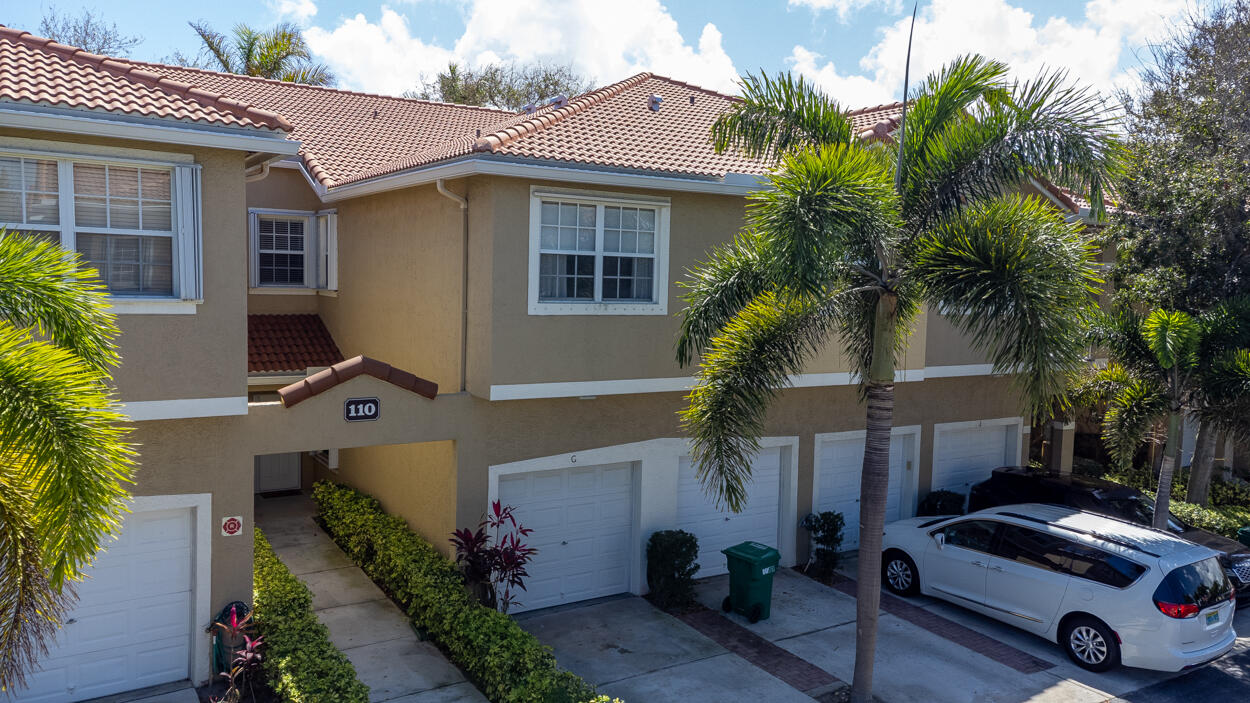 110 Lighthouse Circle, Unit H Tequesta, FL 33469 - Photo 5 of 40 DJI_0775-HDR