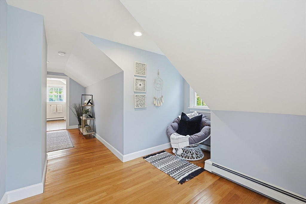 424 Dedham Street Wrentham, MA 02093 - Photo 23 of 40