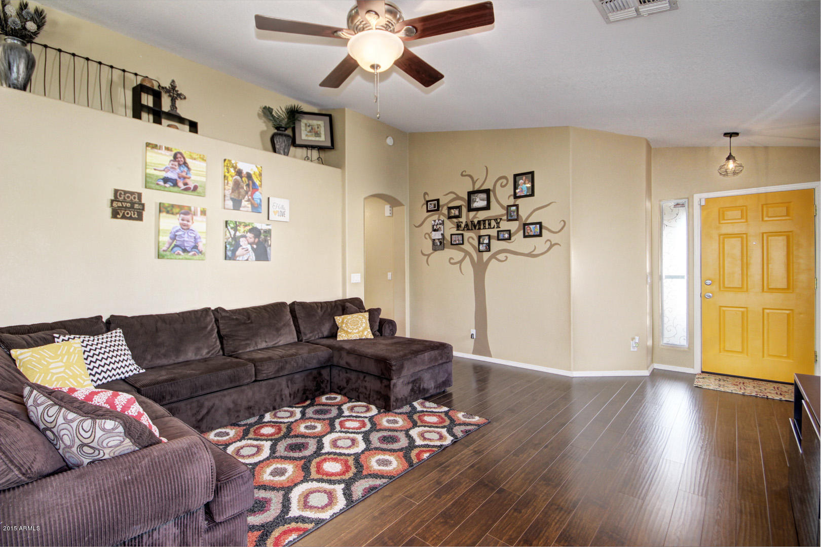 717 North Joshua Tree Lane Gilbert, AZ 85234 - Photo 5 of 35 Joshua Tree (6)