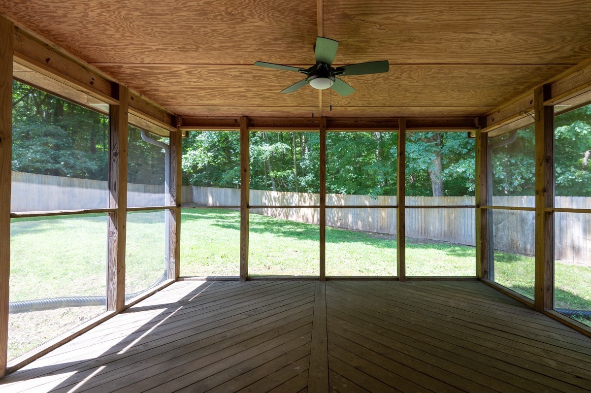 729 Fowler Ford Road Portland, TN 37148 - Photo 11 of 41 a view of room with wooden floor and balcony