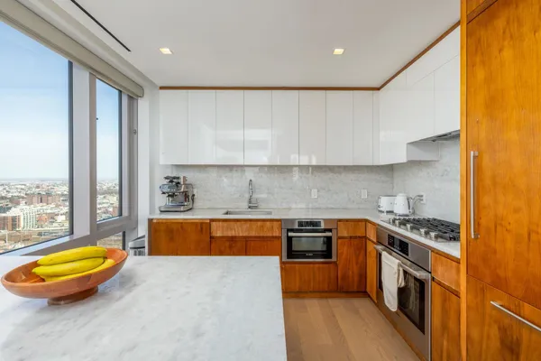 $1,600,000 | 75 Park Lane South, Unit 3507, Jersey City, NJ 07310
