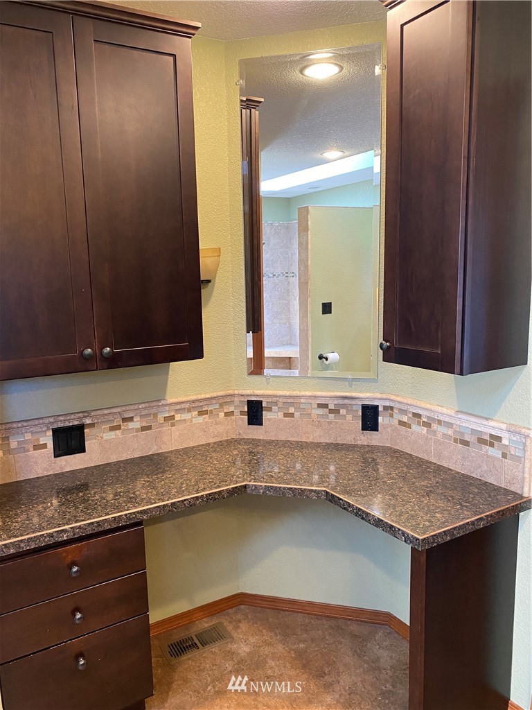 31 Strawberry Hill Road Elma, WA 98541 - Photo 14 of 40 Gallery Image 14