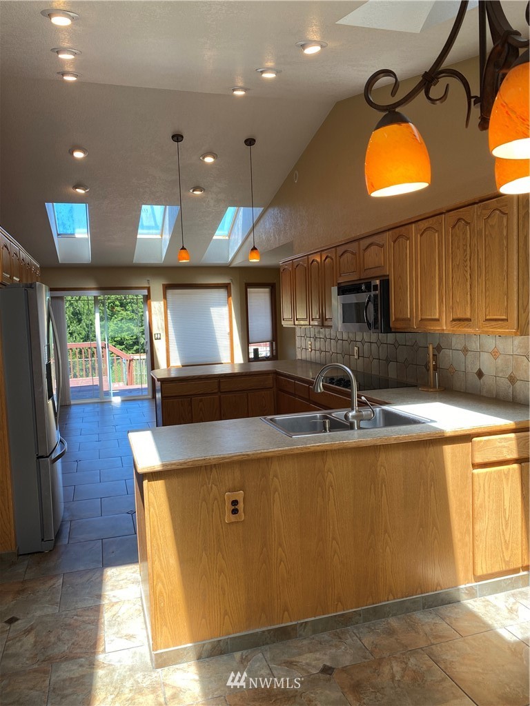 31 Strawberry Hill Road Elma, WA 98541 - Photo 4 of 40 Gallery Image 4