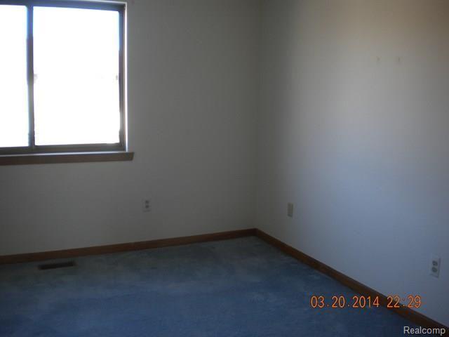 5323 Rene Drive Warren, MI 48091 - Photo 8 of 9 DSCN8993.jpg