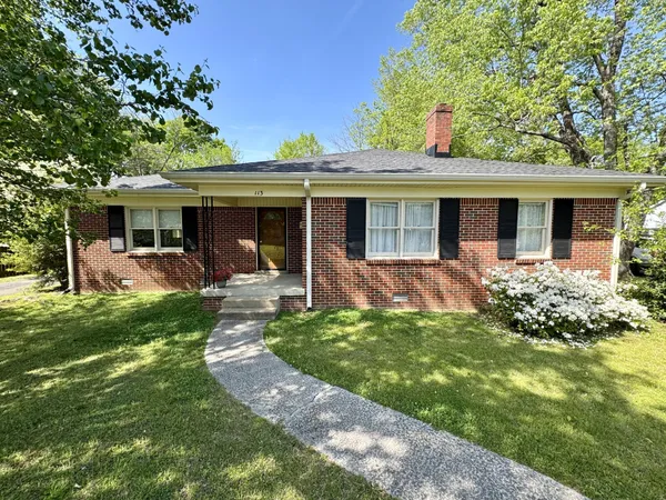 $400,000 | 113 6th Avenue, Columbia, TN 38401